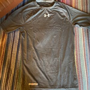 UNDER ARMOUR SHORT SLEEVED COMPRESSION SHIRT MED